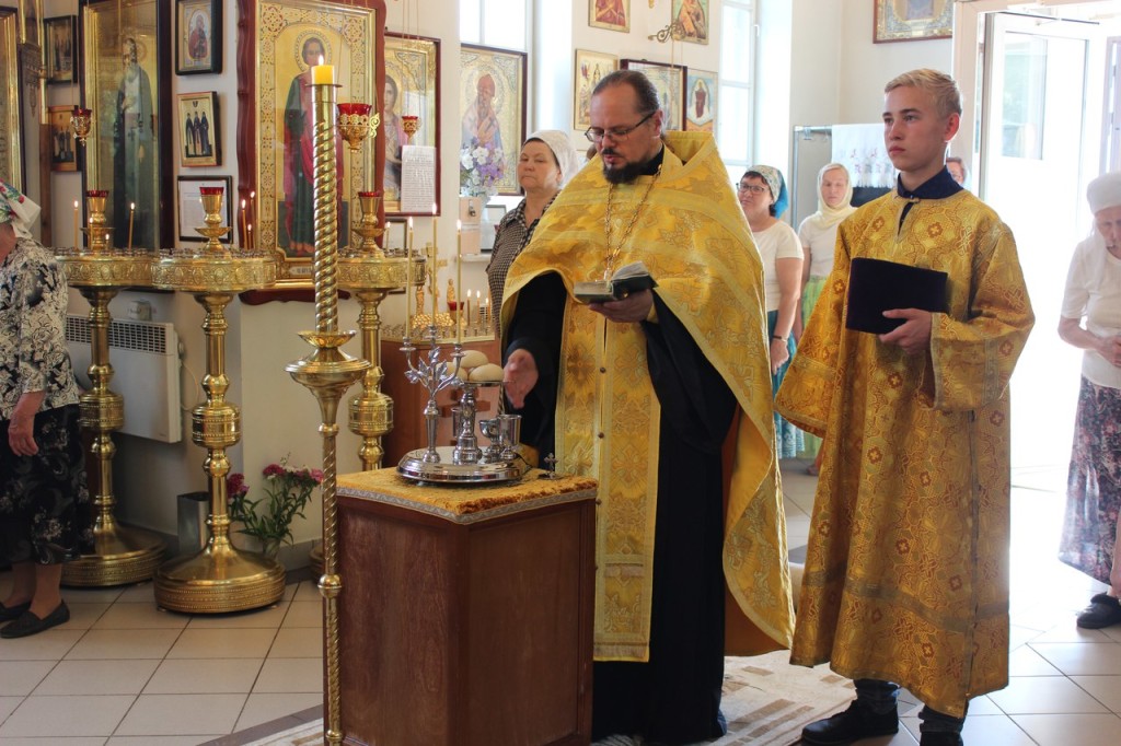 День Всех святых, в земле Русской просиявших. Всенощное бдение