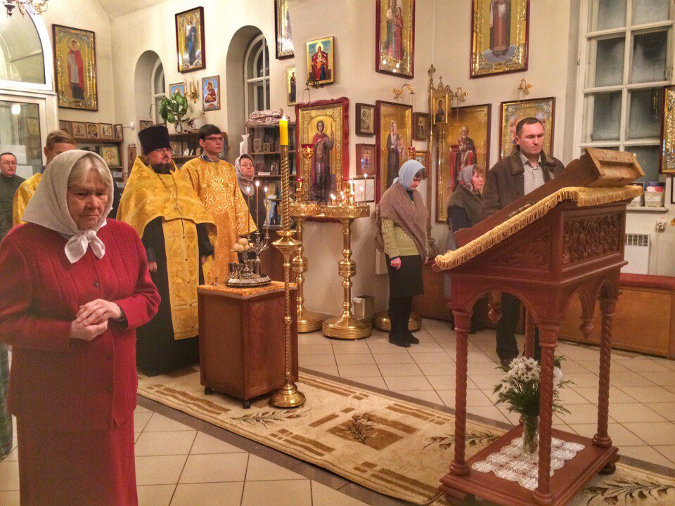 Празднование памяти святителя Николая, архиепископа Мир Ликийских, чудотворца. Всенощное бдение