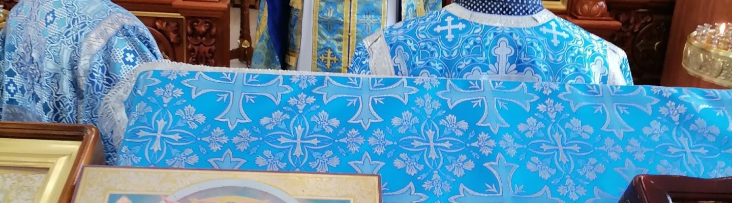 В сегодняшний воскресный день наш храм был полон школьников всех возрастов.