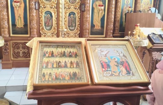 Воскресная Литургия прошла сегодня в нашем храме.