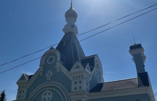 Заканчиваются радостные пасхальные дни.