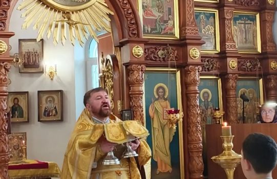 В воскресный день прошла Литургия в нашем храме.